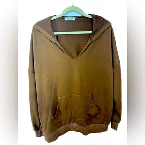LASLULU pull over hoodie.